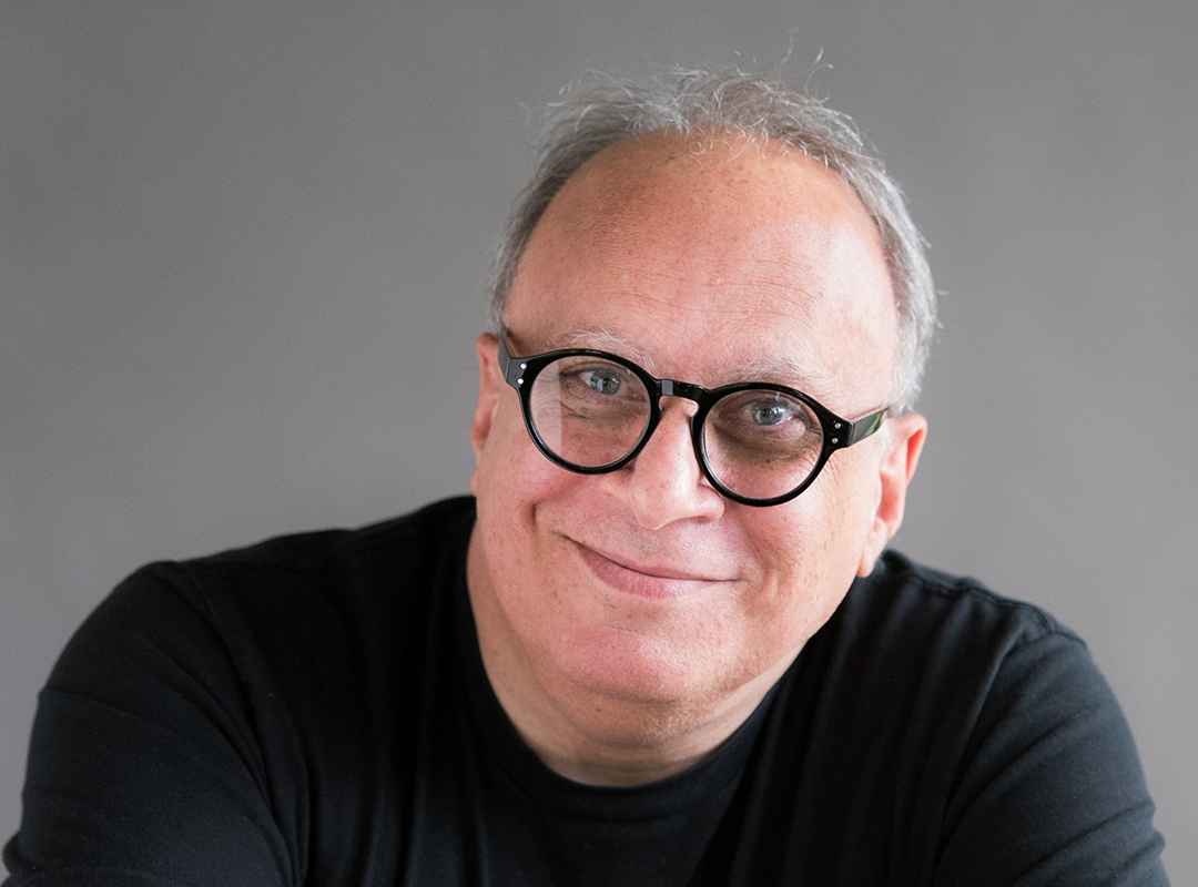 Photograph of author Arthur Yorinks