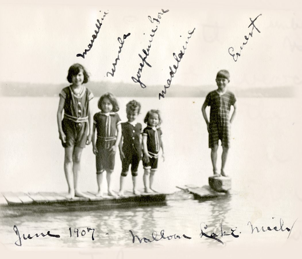 The Hemingway siblings swimming