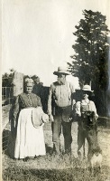 Bacon Family ca. 1900  Image courtesy of Jim Sanford and Clarke Historical Library