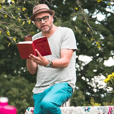 Robert Fanning reading a book