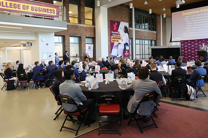 Students, faculty and industry professionals gather in Grawn Atrium during Central Michigan University’s inaugural Financial Planning Invitational.