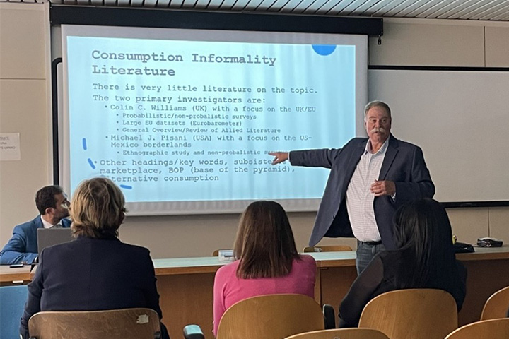 Michael Pisani gives a presentation to students at the University of Sannio in Benevento, Italy.