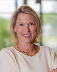 Portrait of LORI DRIESSNACK