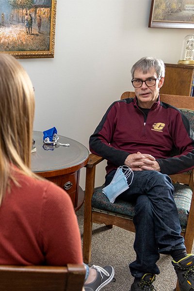 Accounting Student being advised by faculty mentor