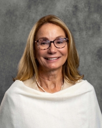Portrait of TINA THOMPSON