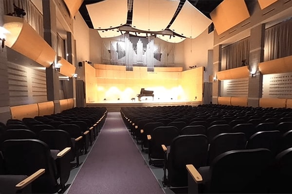 360 degree view of Staples Theatre with grand piano on stage