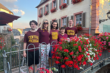A picture of CMU violists in Germany