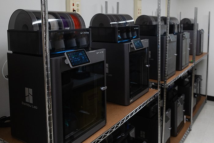 3D printers lined up along the wall in the updated AD3pt Center