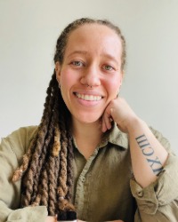 2026-08-Sydie-Spearman-headshot-01-200x250