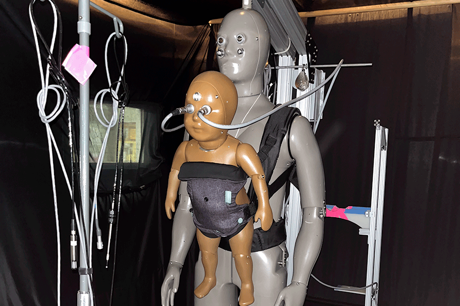Thermal manikin and baby manikin in environmental chamber for study