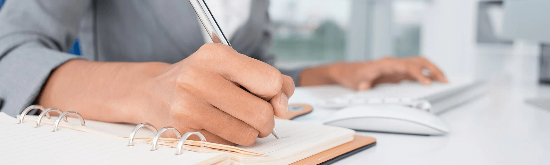 Administrative Essentials Graduate Certificate 1800 x 540