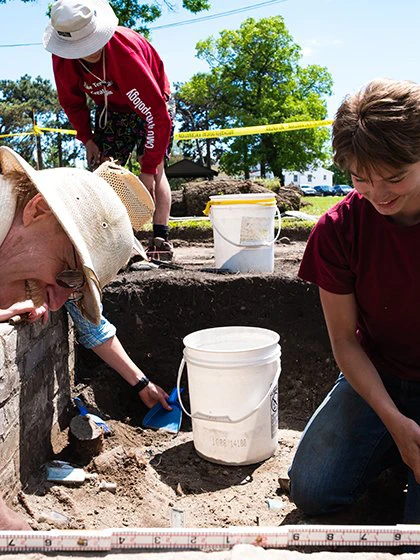 2019-241-104-Archeology-Gratiot-Lighthouse-560x420