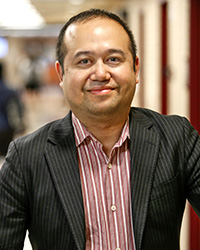 Sociology faculty member Elbert Almazan