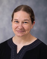 20251113_EmilyBellairs_200x250