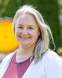 26-07-29_Amanda_Suchy_Web_Headshot