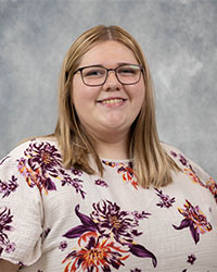 20220405_Orton_Nicole_headshot_001_200x250