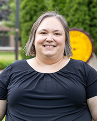 20260618_Stacer_Melinda_headshot_200x250