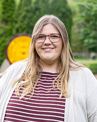 20260618_Orton_Nicole_headshot_200x250