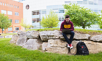 2021-083-302 Park Library Student photos as 350x210