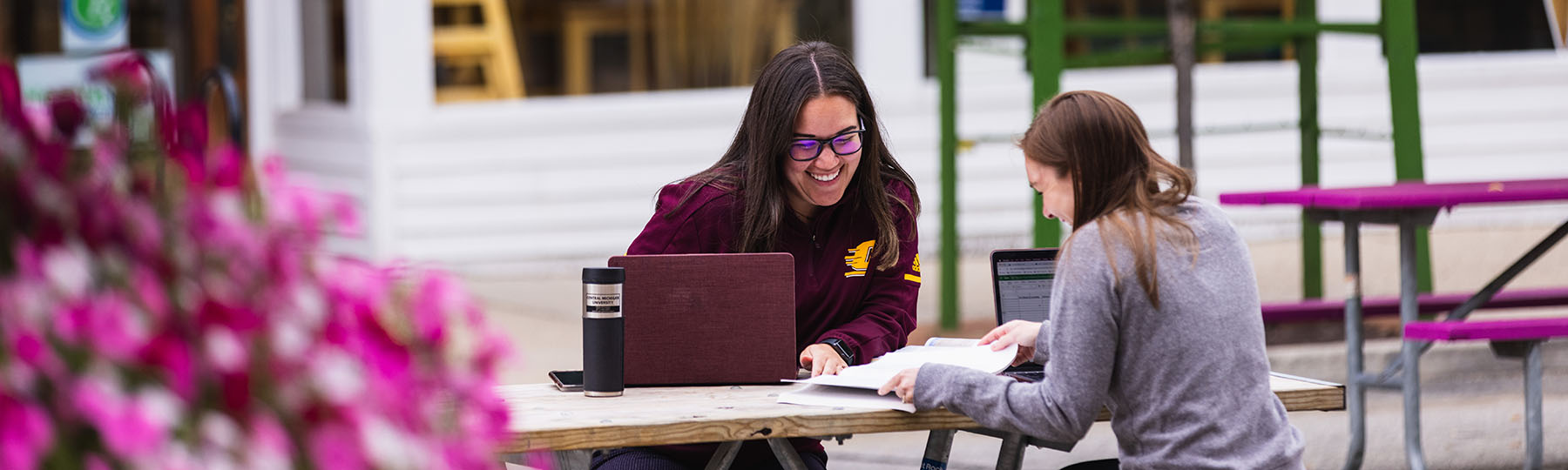 Online students compare notes downtown