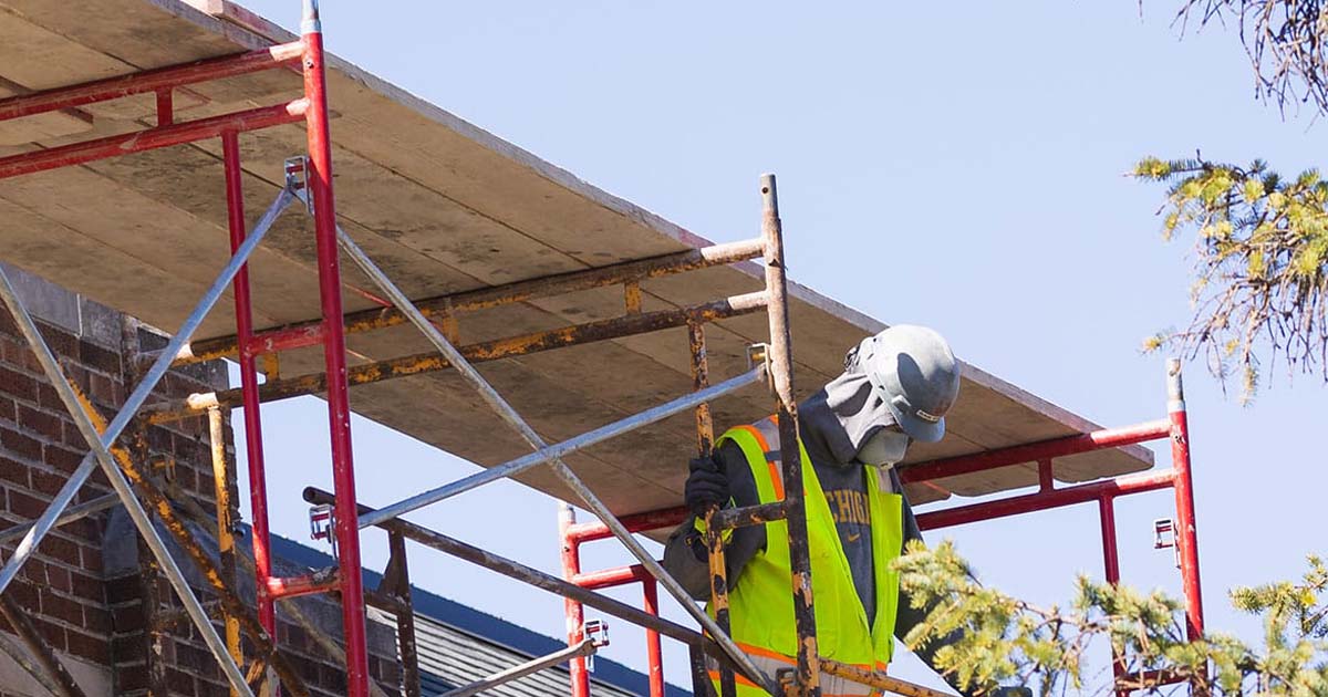 Construction resumes on CMU campus