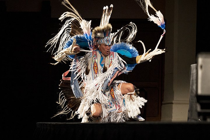 Musical artist Supaman in full Native American attire.