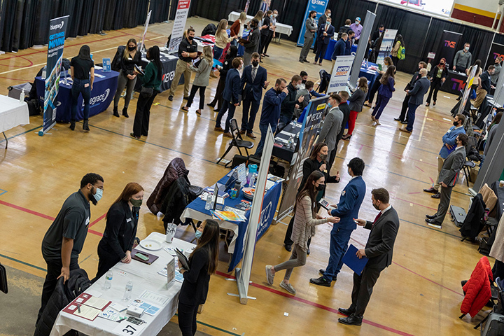 Students take part in the 2022 CMU Career Fair