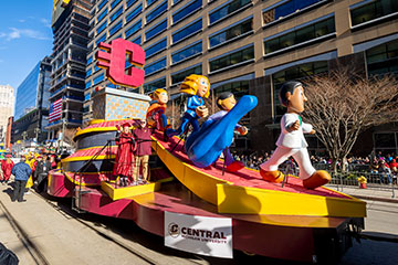 Image of Central Michigan University's Thanksgiving parade float.