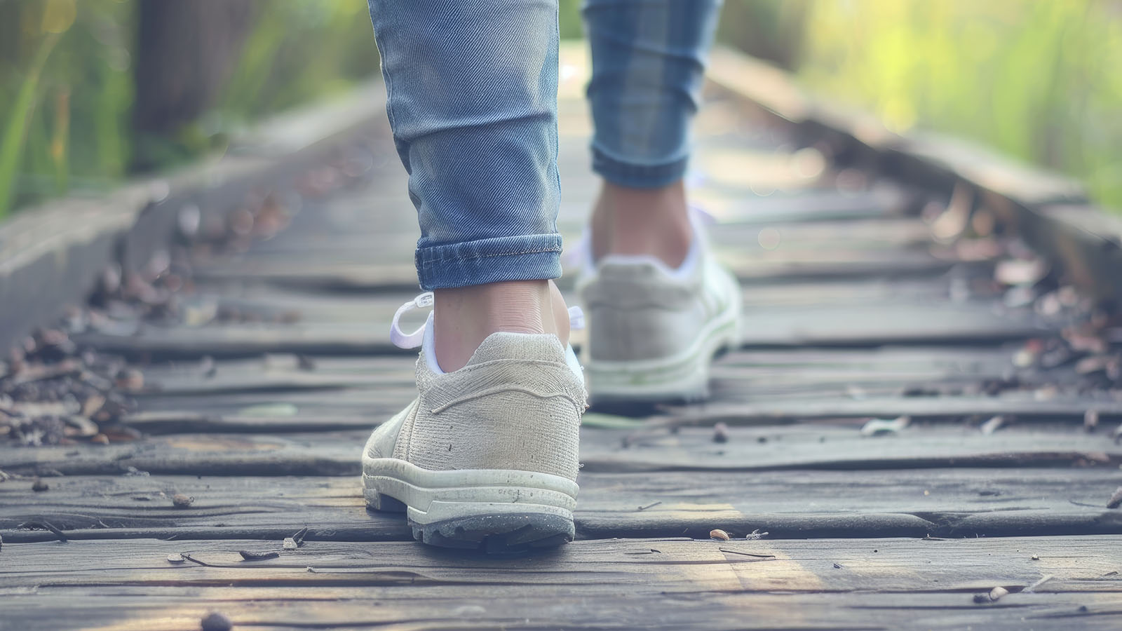 What does walking 10,000 steps do for your health?