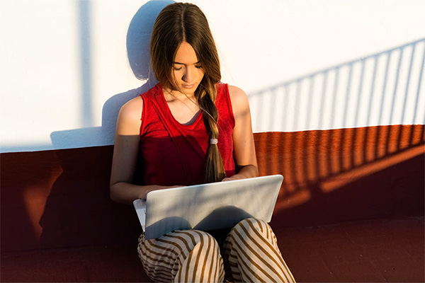 Student on laptop