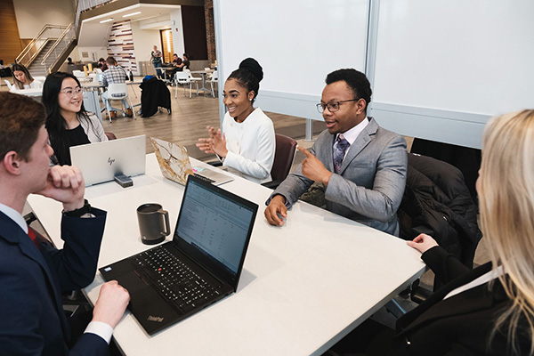 Business students in Grawn Hall