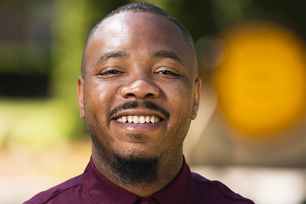 Ezra Outdoor HeadShot