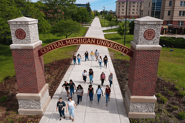 Future CMU students tour campus