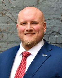 a man in a suit and tie